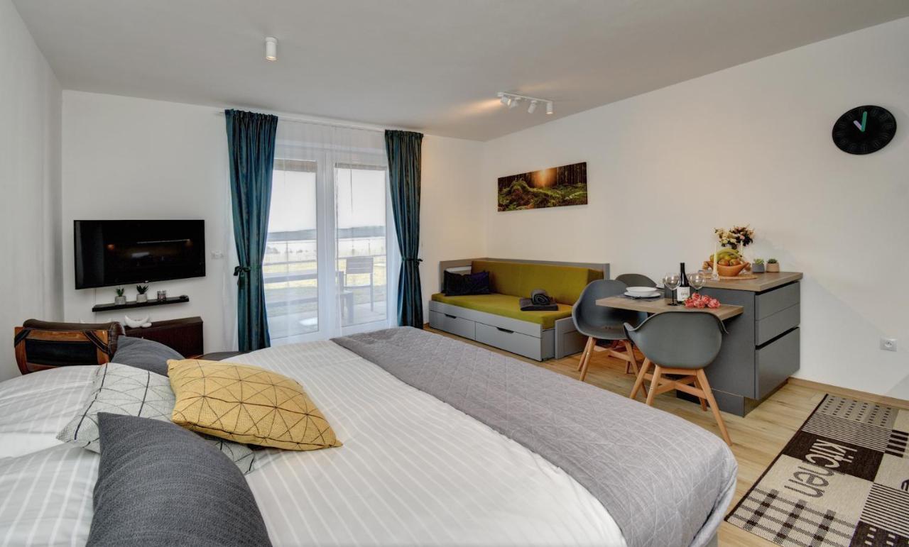 Apartman Lipno - Dve Zatoky Фримбурк Экстерьер фото